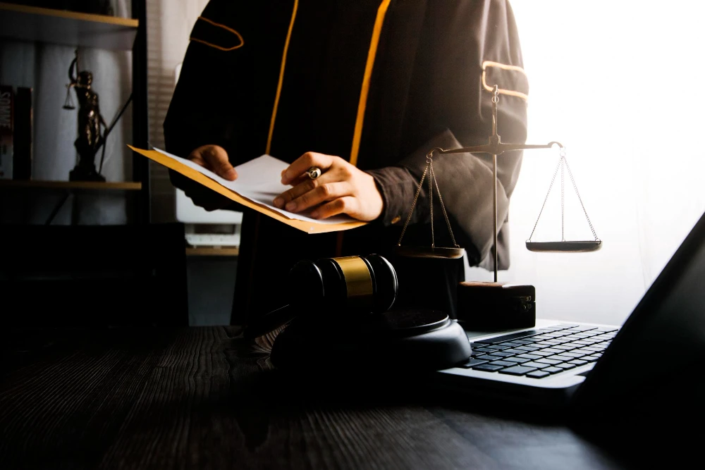 How a Houston Injury Lawyer Can Assist You?